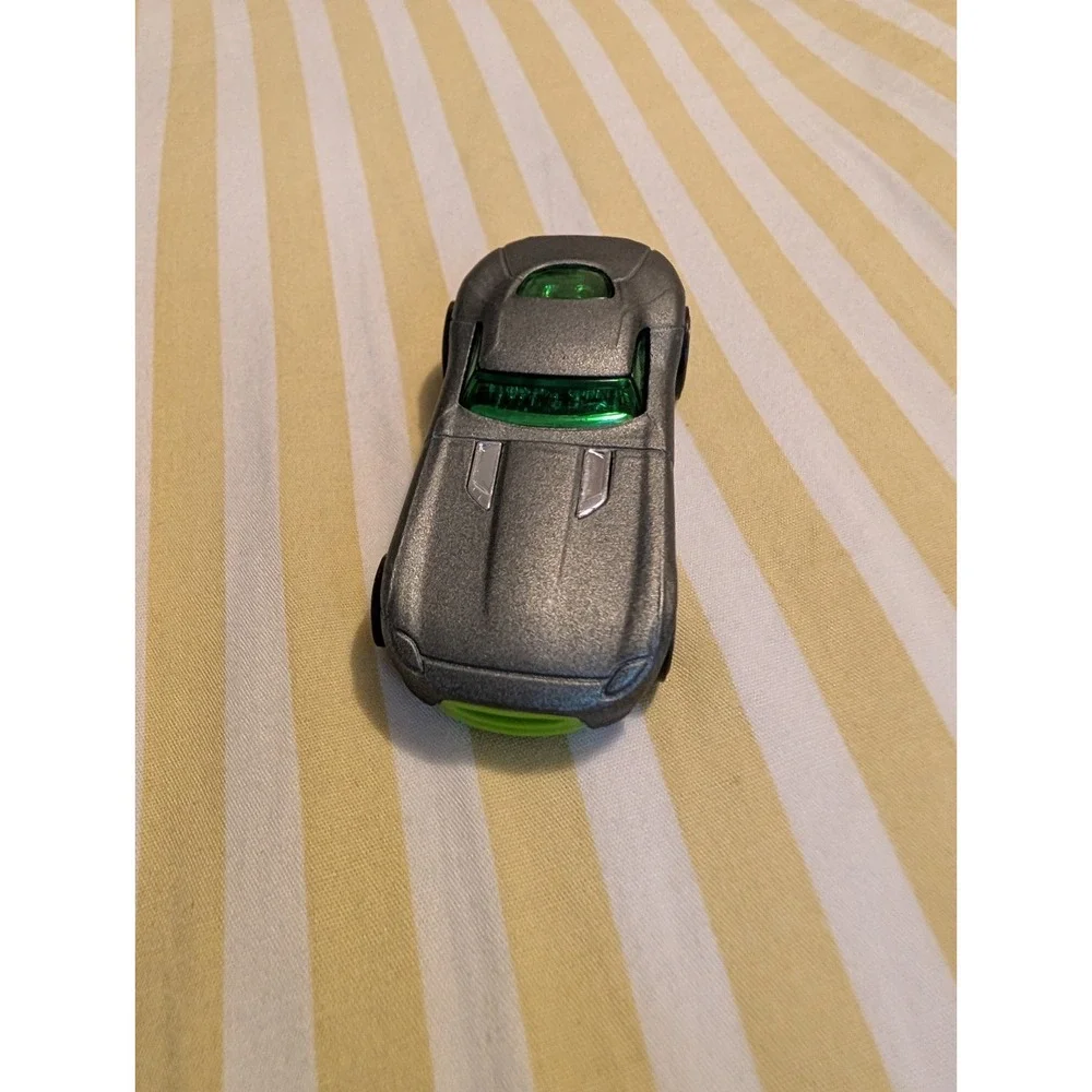 2008 Mattel Hot Wheels Fast FeLion Metallic Silver Sports Car 1/64 Scale